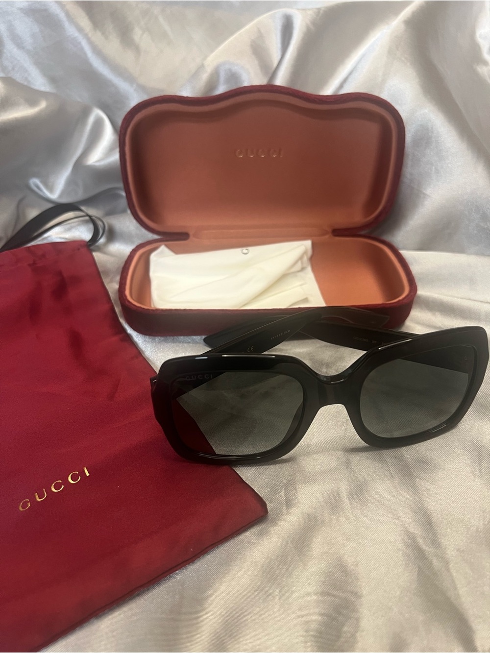 Gucci woman’s polarized sunglasses GG1337S